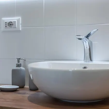 Close To The Sea - Design With Ac In Center