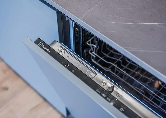 Close To The Sea - Design With Ac In Center Daire